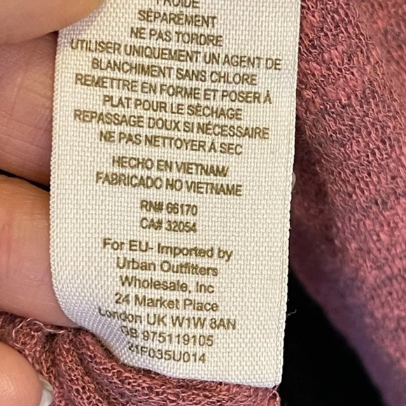 Free People Top M Daisy Lace Crochet Berry Purple Festival Concert Boho Cottage - Picture 6 of 7